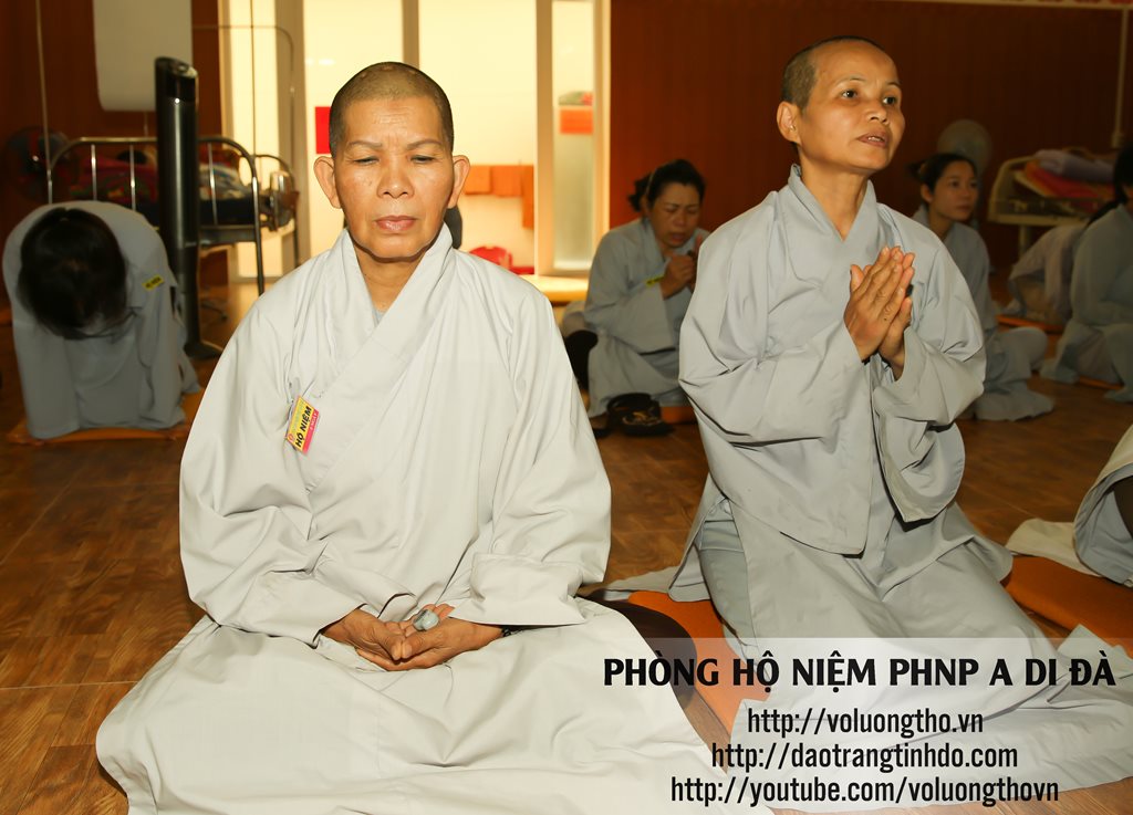 hinh-anh-phong-ho-niem-quan-am-tinh-that-chua-quan-the-am-duc-trong-lam-dong-11.jpg