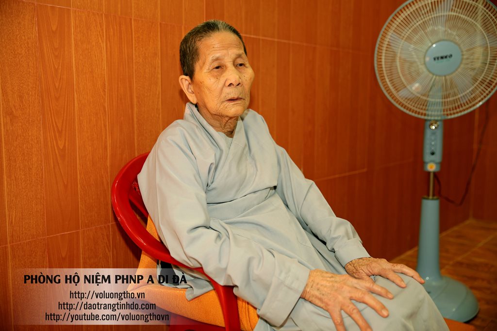 hinh-anh-phong-ho-niem-quan-am-tinh-that-chua-quan-the-am-duc-trong-lam-dong-36.jpg