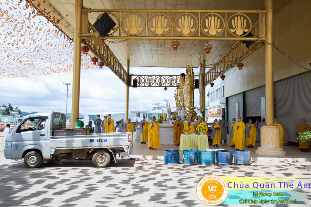 hinh-anh-phong-sanh-ngay-01-08-2021-chua-quan-the-am-duc-trong-lam-dong-8.jpg