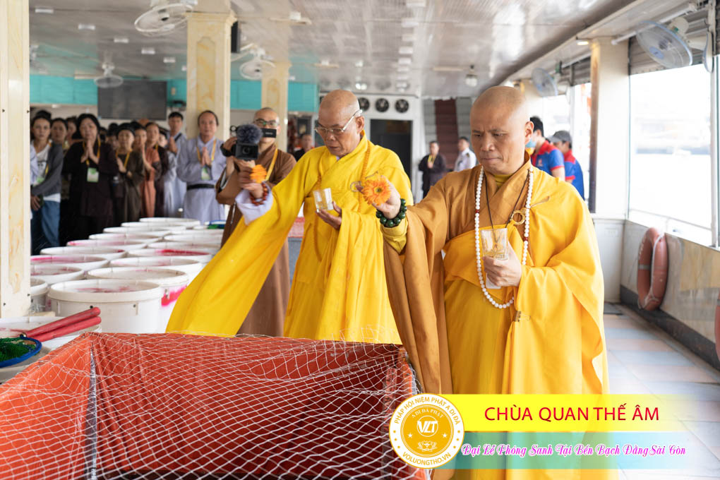 hinh-anh-phong-sanh-tai-ben-bach-dang-lan-3-ngay-22-10-2023-chua-quan-the-am-duc-trong-lam-dong-111.jpg
