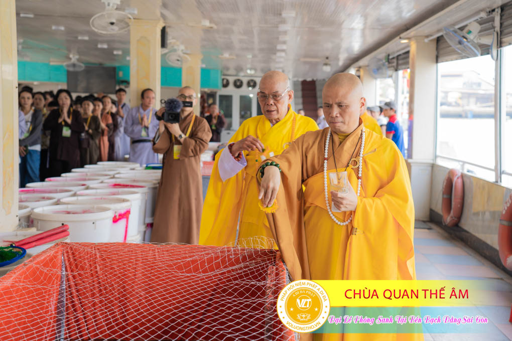 hinh-anh-phong-sanh-tai-ben-bach-dang-lan-3-ngay-22-10-2023-chua-quan-the-am-duc-trong-lam-dong-112.jpg