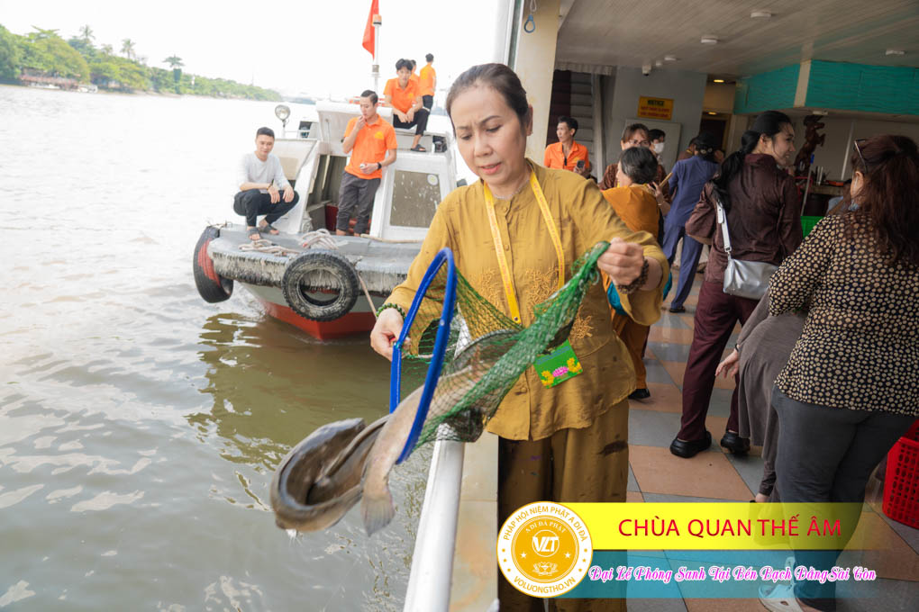 hinh-anh-phong-sanh-tai-ben-bach-dang-lan-3-ngay-22-10-2023-chua-quan-the-am-duc-trong-lam-dong-124.jpg