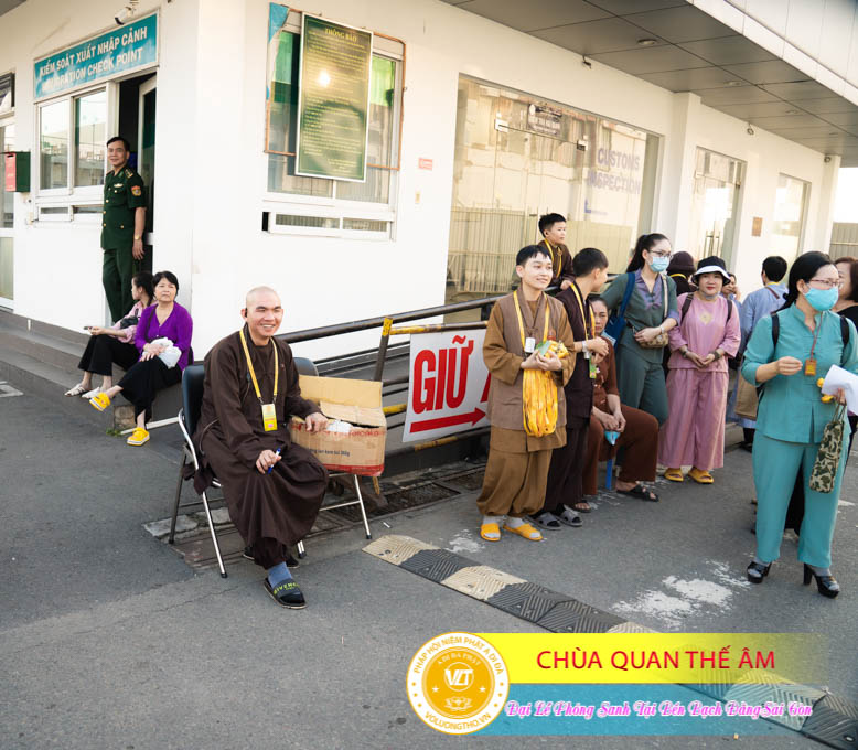 hinh-anh-phong-sanh-tai-ben-bach-dang-lan-3-ngay-22-10-2023-chua-quan-the-am-duc-trong-lam-dong-14.jpg