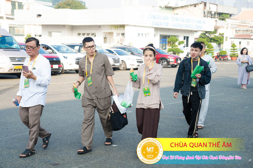 hinh-anh-phong-sanh-tai-ben-bach-dang-lan-3-ngay-22-10-2023-chua-quan-the-am-duc-trong-lam-dong-17.jpg