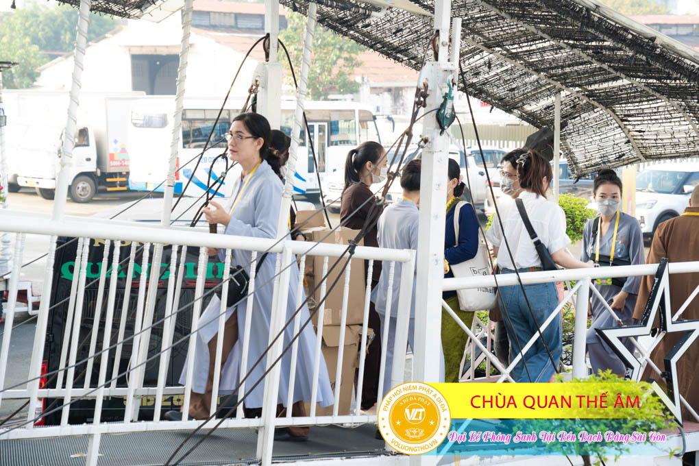 hinh-anh-phong-sanh-tai-ben-bach-dang-lan-3-ngay-22-10-2023-chua-quan-the-am-duc-trong-lam-dong-18.jpg