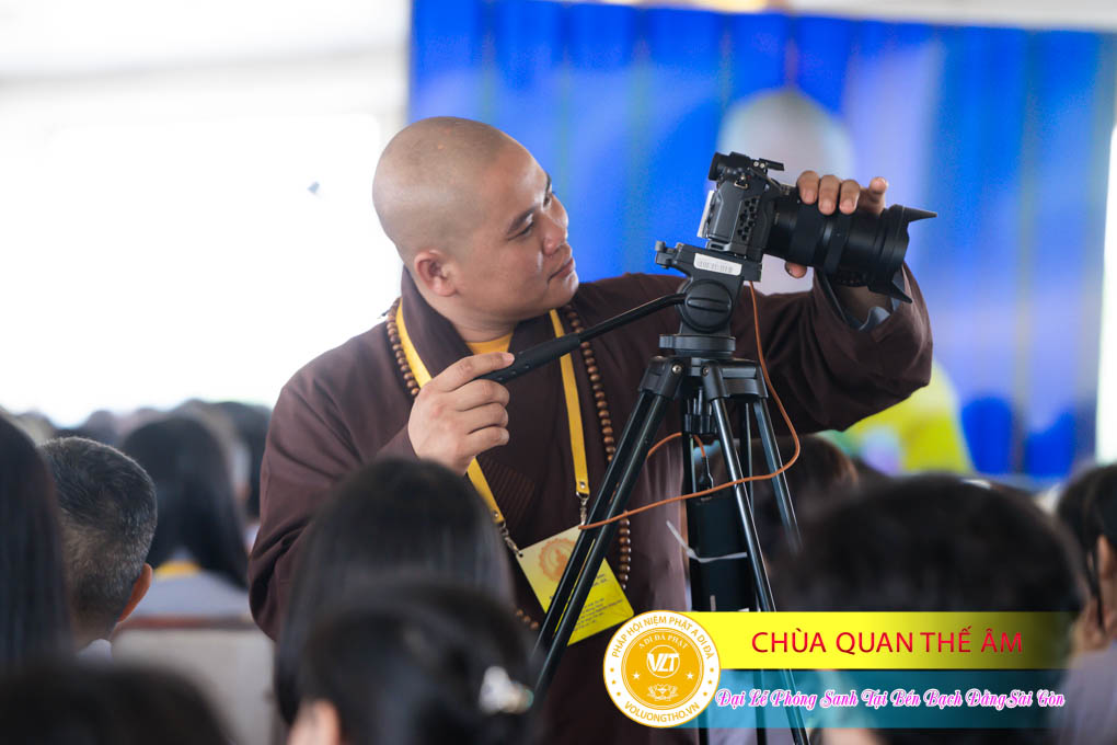 hinh-anh-phong-sanh-tai-ben-bach-dang-lan-4-ngay-10-12-2023-chua-quan-the-am-duc-trong-lam-dong-102.jpg