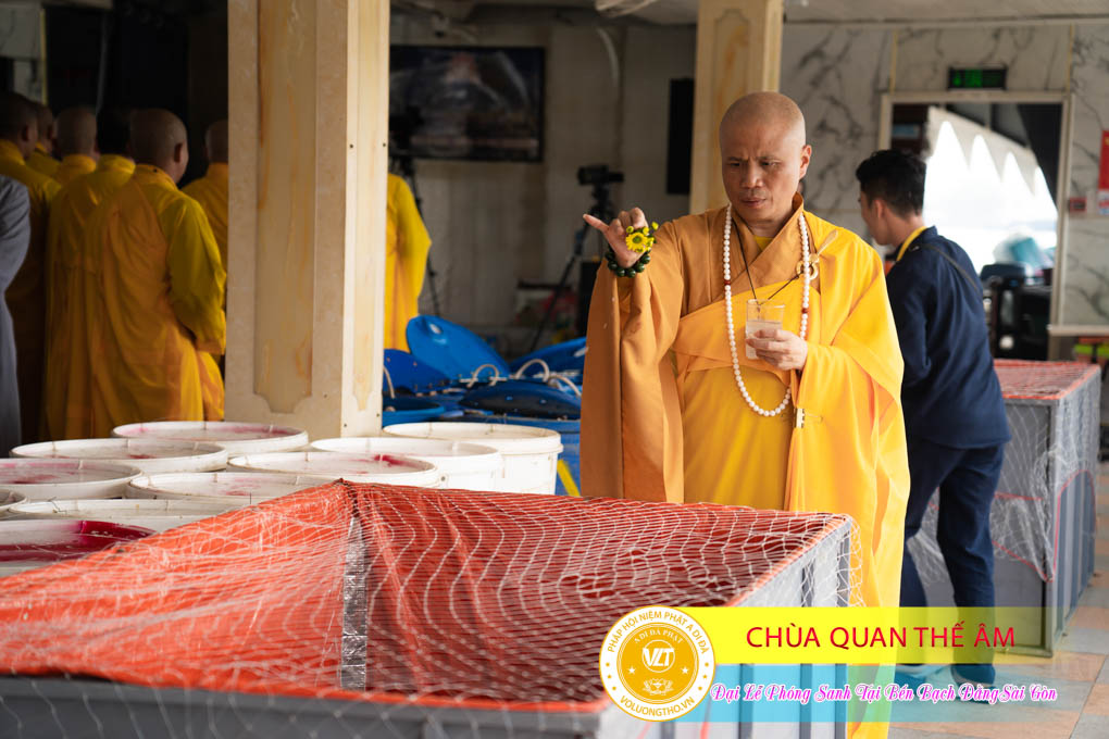 hinh-anh-phong-sanh-tai-ben-bach-dang-lan-4-ngay-10-12-2023-chua-quan-the-am-duc-trong-lam-dong-124.jpg
