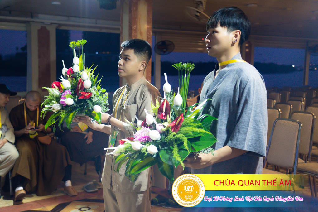 hinh-anh-phong-sanh-tai-ben-bach-dang-lan-4-ngay-10-12-2023-chua-quan-the-am-duc-trong-lam-dong-14.jpg
