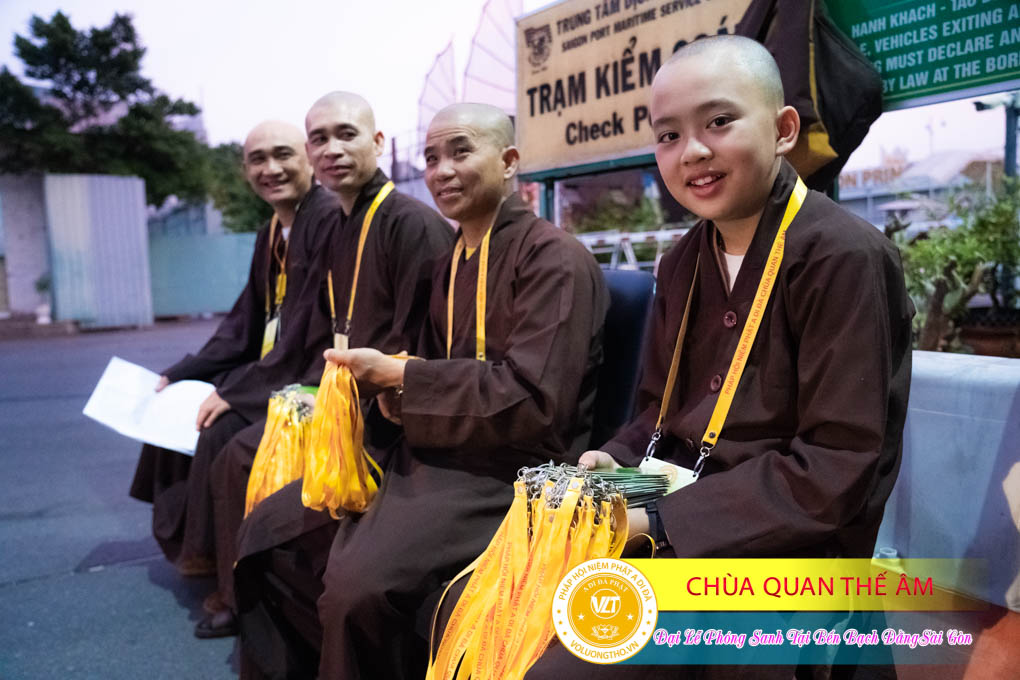 hinh-anh-phong-sanh-tai-ben-bach-dang-lan-4-ngay-10-12-2023-chua-quan-the-am-duc-trong-lam-dong-15.jpg