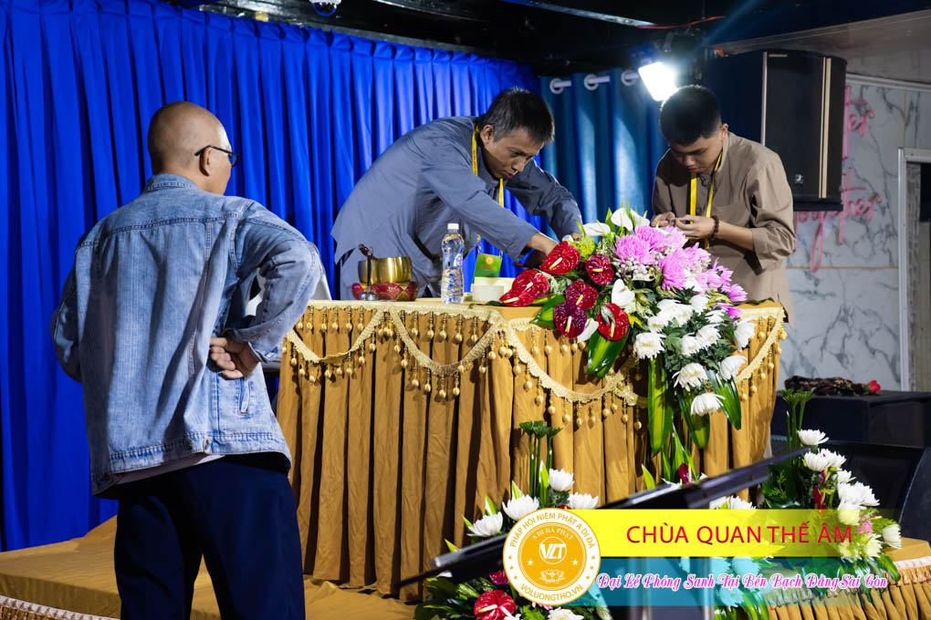 hinh-anh-phong-sanh-tai-ben-bach-dang-lan-4-ngay-10-12-2023-chua-quan-the-am-duc-trong-lam-dong-19.jpg