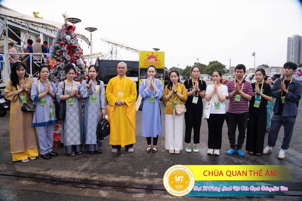 hinh-anh-phong-sanh-tai-ben-bach-dang-lan-4-ngay-10-12-2023-chua-quan-the-am-duc-trong-lam-dong-38.jpg