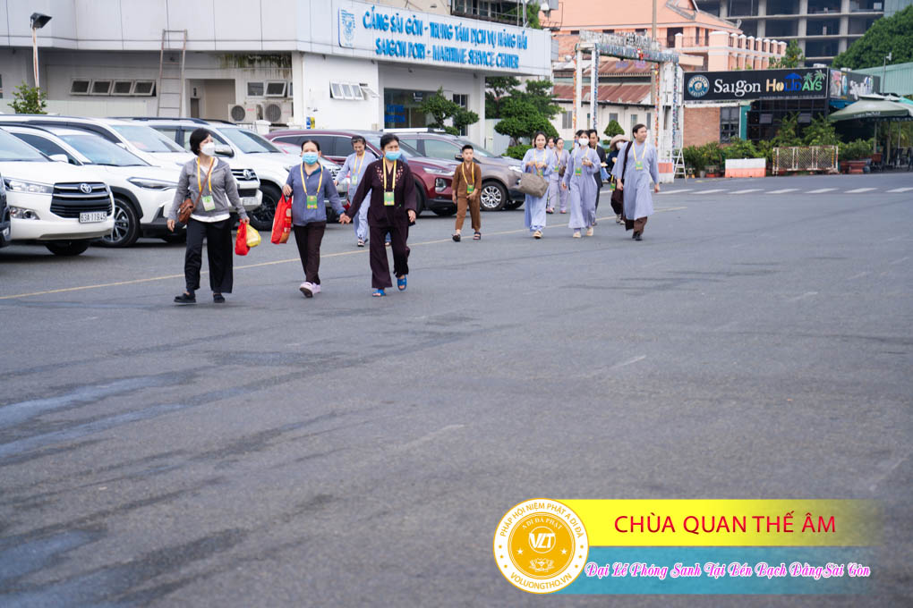 hinh-anh-phong-sanh-tai-ben-bach-dang-lan-4-ngay-10-12-2023-chua-quan-the-am-duc-trong-lam-dong-41.jpg