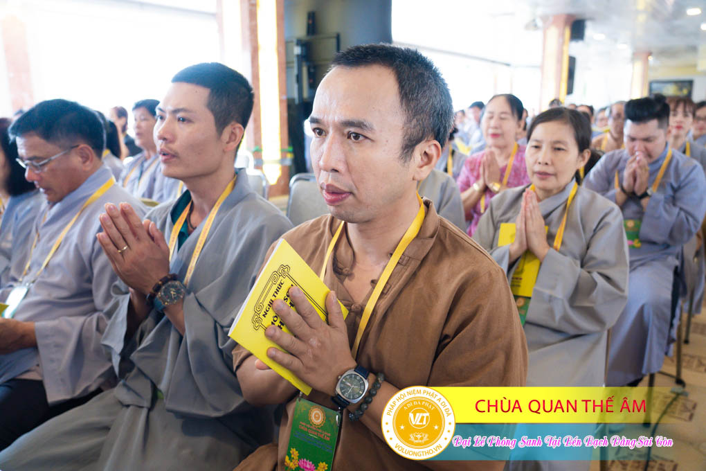 hinh-anh-phong-sanh-tai-ben-bach-dang-lan-4-ngay-10-12-2023-chua-quan-the-am-duc-trong-lam-dong-55.jpg