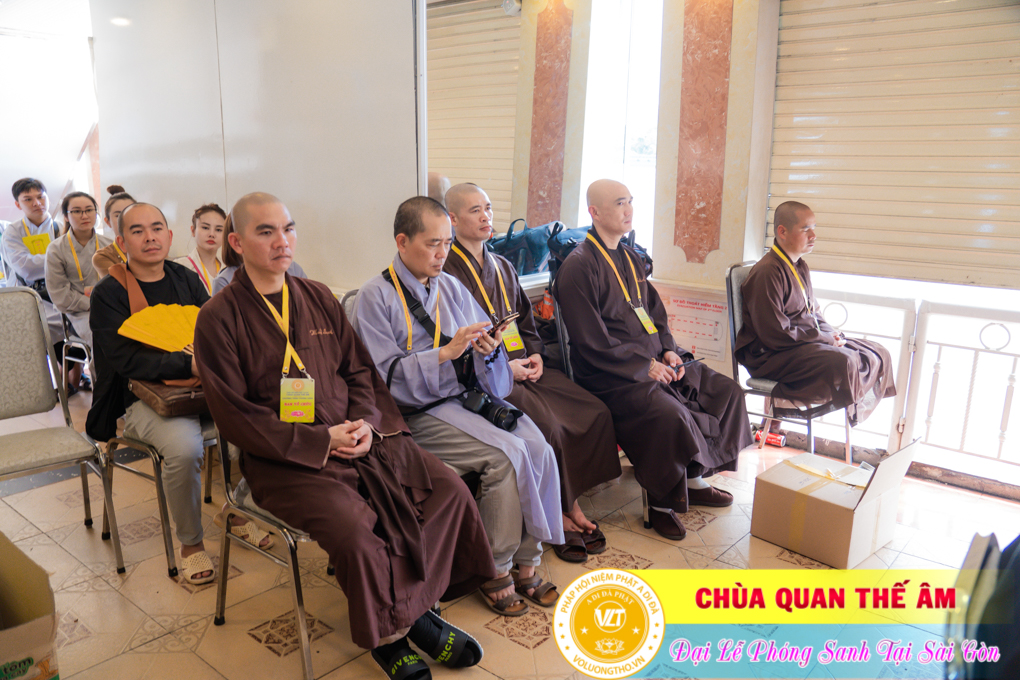 hinh-anh-phong-sanh-tai-ben-bach-dang-ngay-14-08-2023-chua-quan-the-am-duc-trong-lam-dong-47.jpg