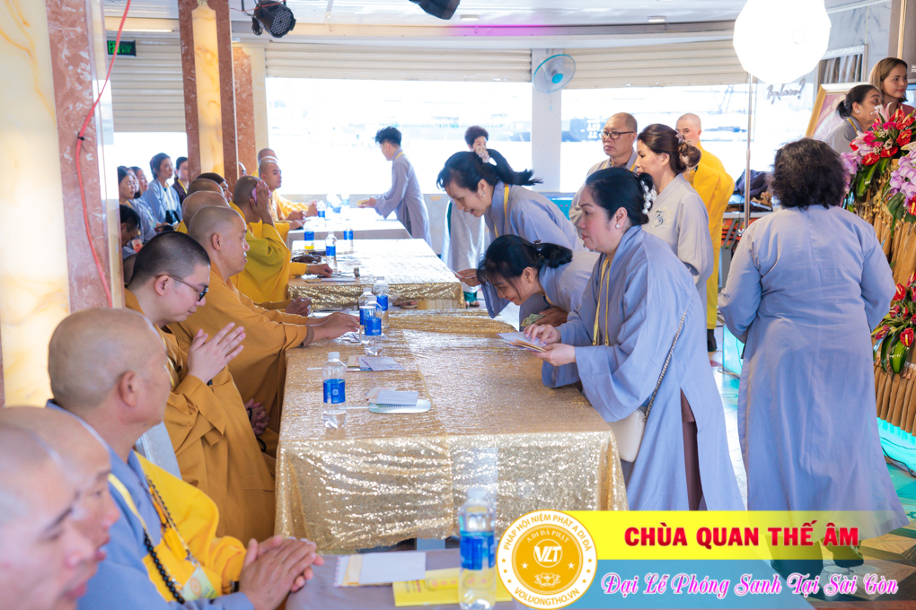 hinh-anh-phong-sanh-tai-ben-bach-dang-ngay-14-08-2023-chua-quan-the-am-duc-trong-lam-dong-68.jpg