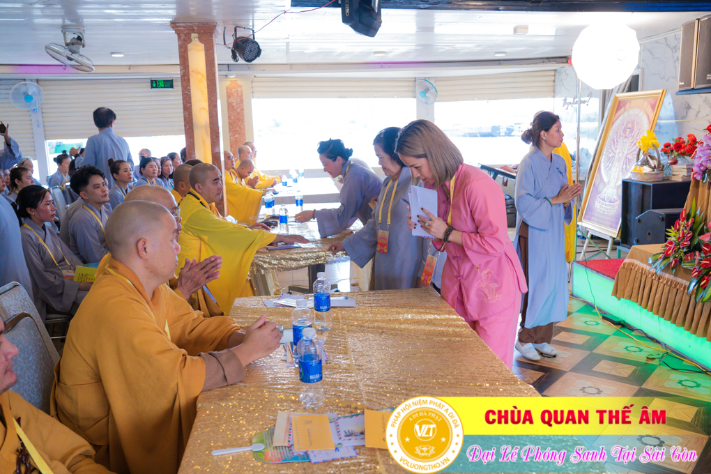 hinh-anh-phong-sanh-tai-ben-bach-dang-ngay-14-08-2023-chua-quan-the-am-duc-trong-lam-dong-69.jpg