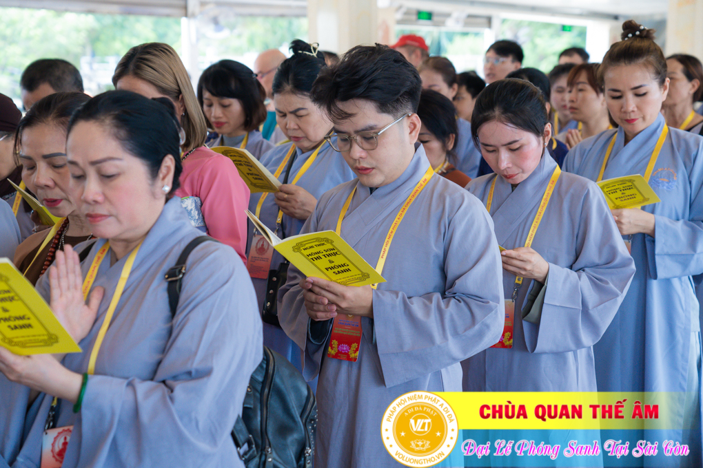 hinh-anh-phong-sanh-tai-ben-bach-dang-ngay-14-08-2023-chua-quan-the-am-duc-trong-lam-dong-77.jpg