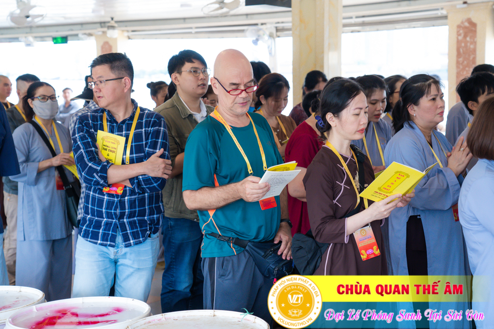 hinh-anh-phong-sanh-tai-ben-bach-dang-ngay-14-08-2023-chua-quan-the-am-duc-trong-lam-dong-79.jpg