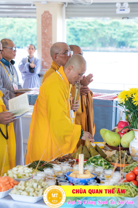 hinh-anh-phong-sanh-tai-ben-bach-dang-ngay-14-08-2023-chua-quan-the-am-duc-trong-lam-dong-82.jpg