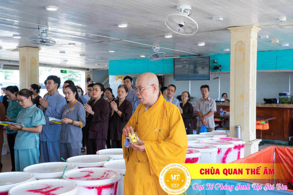 hinh-anh-phong-sanh-tai-ben-bach-dang-ngay-14-08-2023-chua-quan-the-am-duc-trong-lam-dong-87.jpg