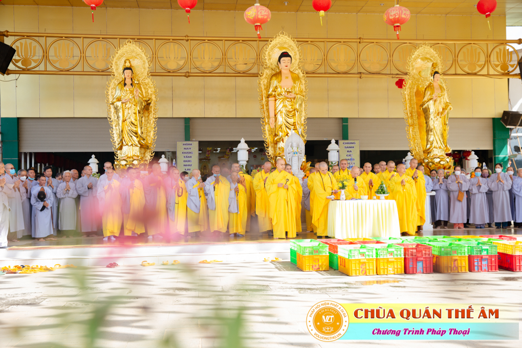 hinh-anh-su-phu-khai-thi-nhung-loi-day-cua-to-su-an-quang-ngay-17-05-2022-chua-quan-the-am-duc-trong-lam-dong-15.jpg