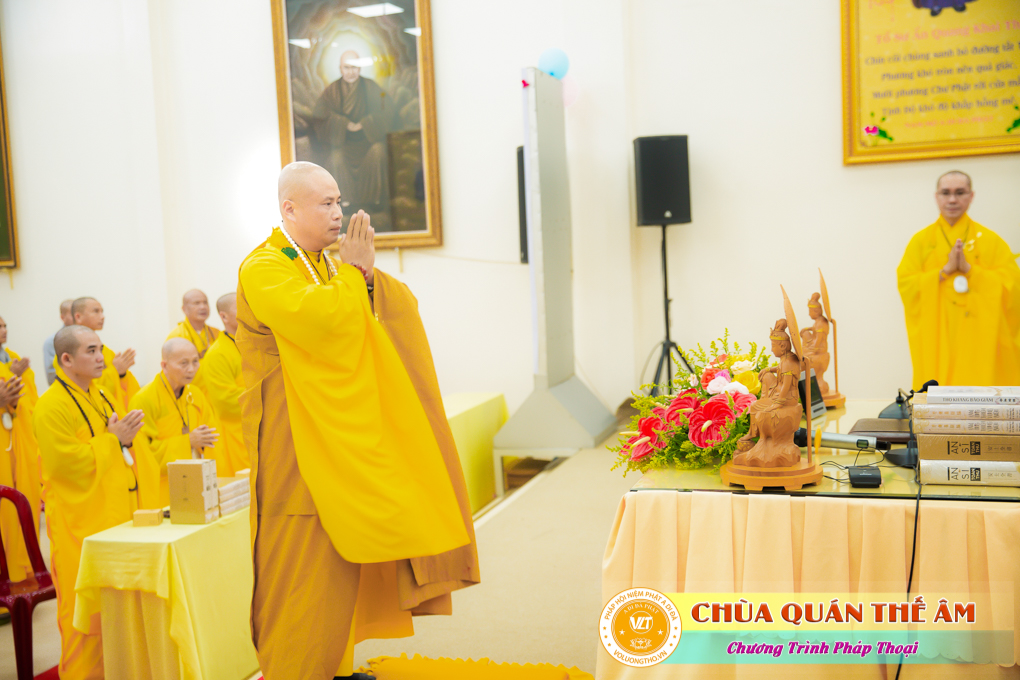 hinh-anh-su-phu-khai-thi-nhung-loi-day-cua-to-su-an-quang-ngay-17-05-2022-chua-quan-the-am-duc-trong-lam-dong-27.jpg