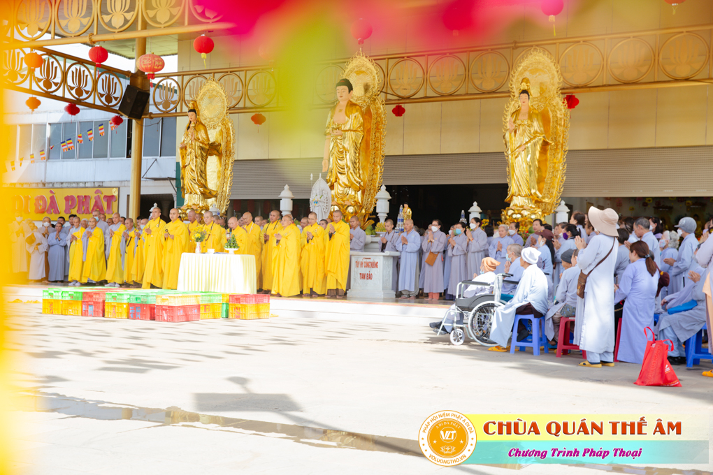 hinh-anh-su-phu-khai-thi-nhung-loi-day-cua-to-su-an-quang-ngay-17-05-2022-chua-quan-the-am-duc-trong-lam-dong-5.jpg