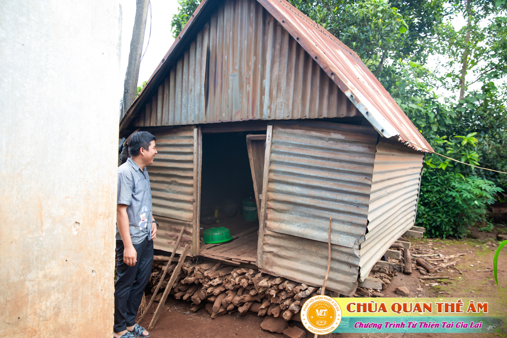 hinh-anh-tang-qua-cho-benh-nhan-phong-tai-tinh-gia-lai-ngay-03-05-06-2022-phan-2-chua-quan-the-am-duc-trong-lam-dong-14.jpg