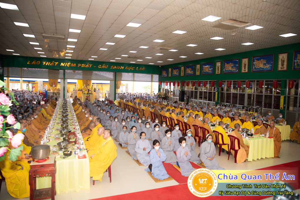 hinh-anh-trai-dan-chan-te-cung-duong-trai-tang-ngay-24-04-chua-quan-the-am-duc-trong-lam-dong-101.jpg
