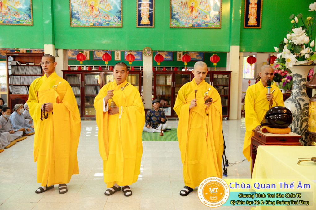 hinh-anh-trai-dan-chan-te-cung-duong-trai-tang-ngay-24-04-chua-quan-the-am-duc-trong-lam-dong-67.jpg