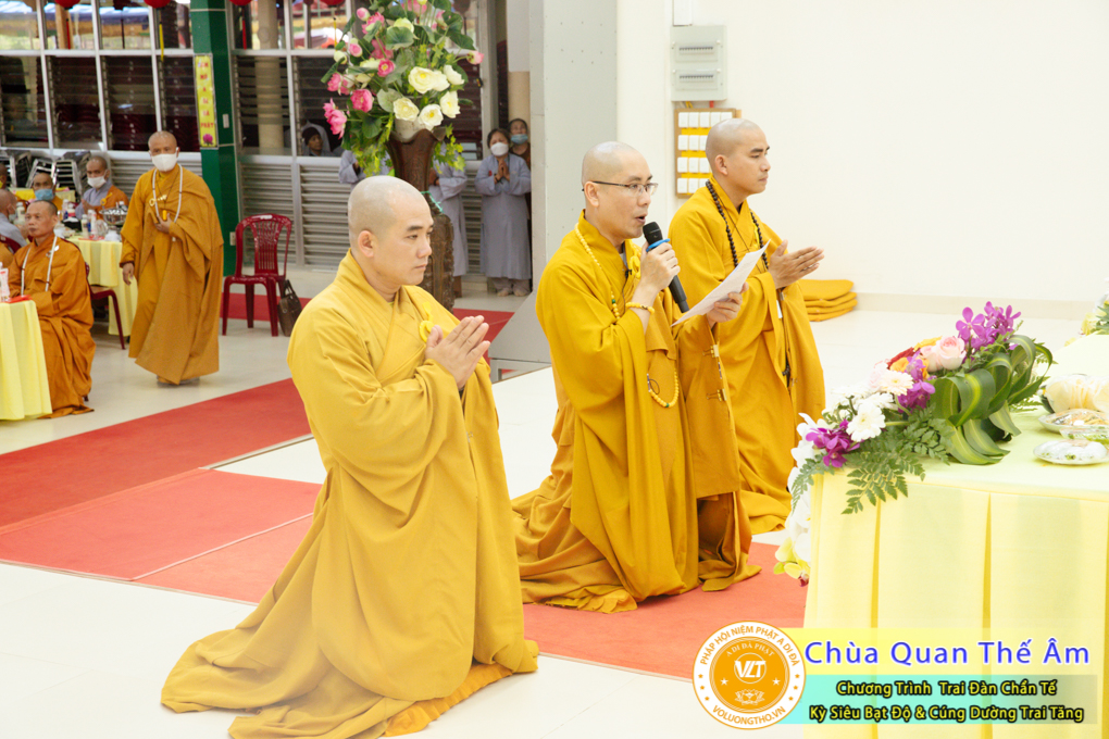 hinh-anh-trai-dan-chan-te-cung-duong-trai-tang-ngay-24-04-chua-quan-the-am-duc-trong-lam-dong-98.jpg