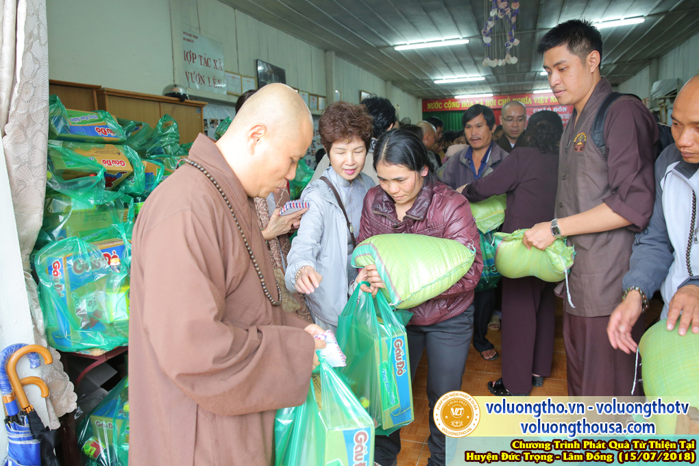 hinh-anh-tu-thien-tai-duc-trong-ngay-15-7-2018-chua-quan-the-am-duc-trong-lam-dong-11.jpg