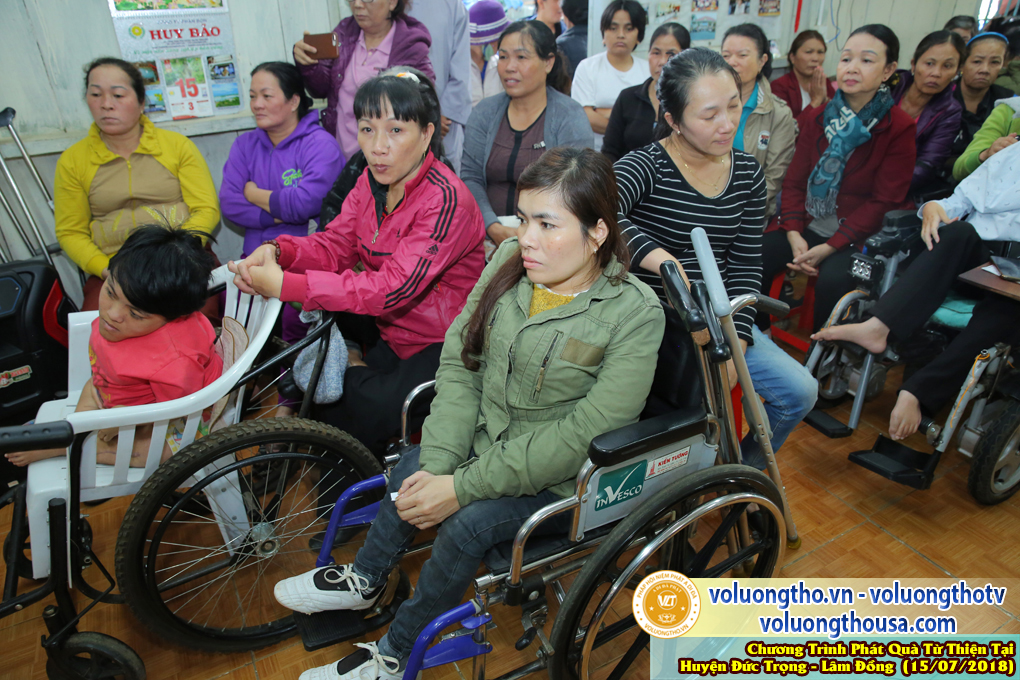 hinh-anh-tu-thien-tai-duc-trong-ngay-15-7-2018-chua-quan-the-am-duc-trong-lam-dong-2.jpg