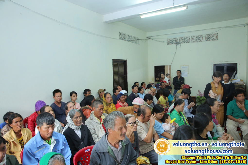 hinh-anh-tu-thien-tai-duc-trong-ngay-15-7-2018-chua-quan-the-am-duc-trong-lam-dong-28.jpg