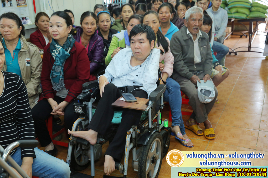 hinh-anh-tu-thien-tai-duc-trong-ngay-15-7-2018-chua-quan-the-am-duc-trong-lam-dong-3.jpg