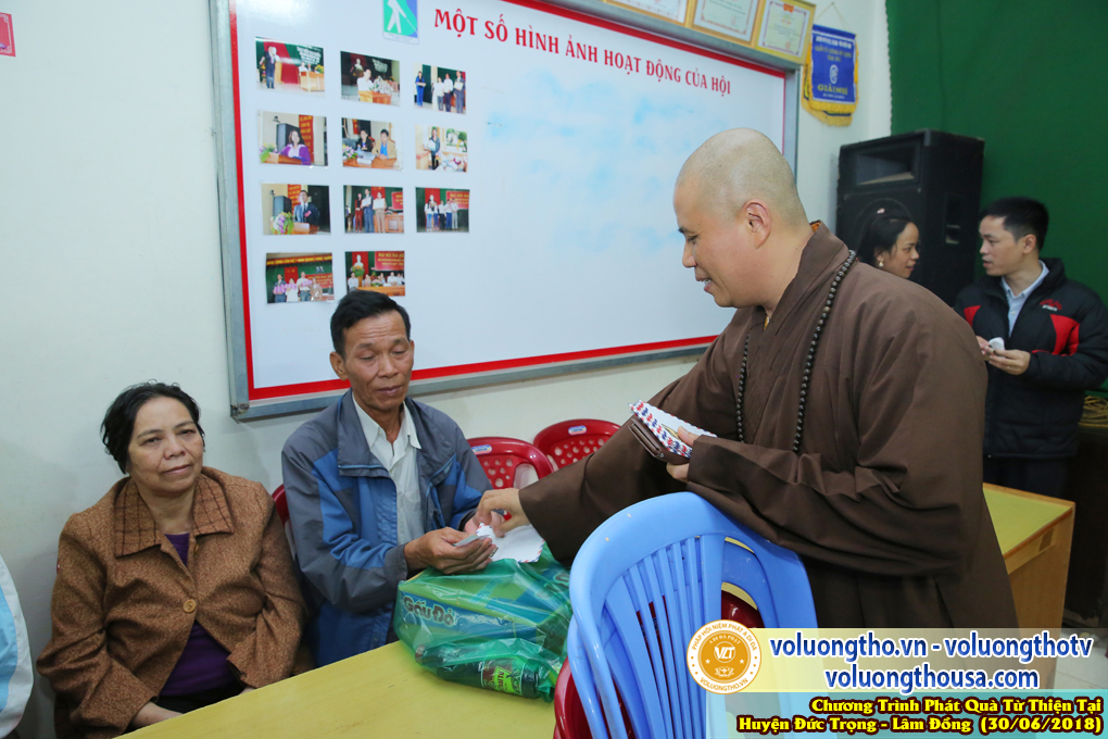 hinh-anh-tu-thien-tai-duc-trong-ngay-15-7-2018-chua-quan-the-am-duc-trong-lam-dong-39.jpg