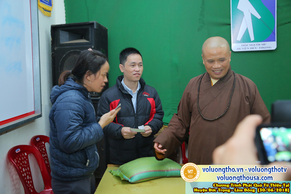 hinh-anh-tu-thien-tai-duc-trong-ngay-15-7-2018-chua-quan-the-am-duc-trong-lam-dong-40.jpg