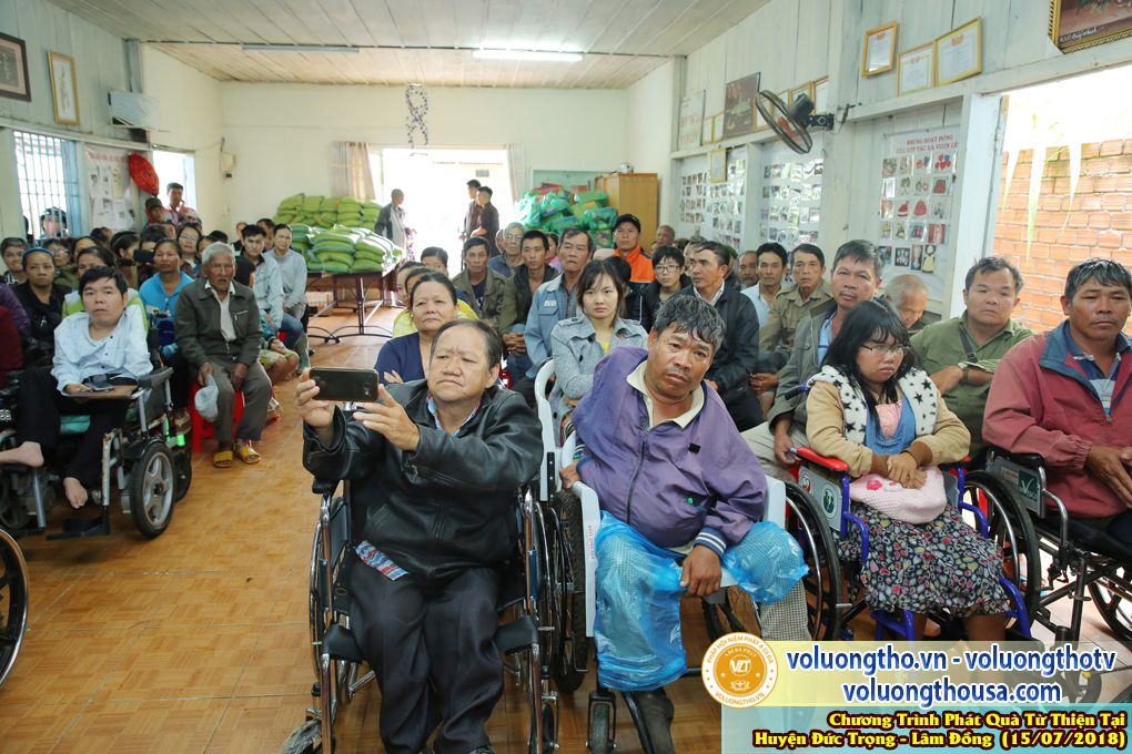 hinh-anh-tu-thien-tai-duc-trong-ngay-15-7-2018-chua-quan-the-am-duc-trong-lam-dong-43.jpg