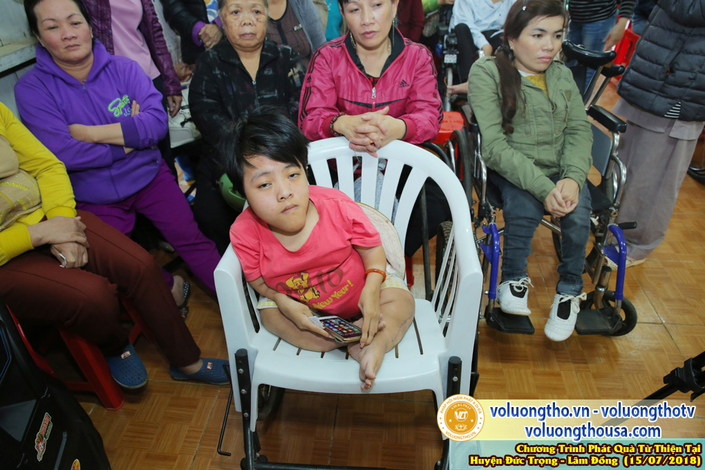 hinh-anh-tu-thien-tai-duc-trong-ngay-15-7-2018-chua-quan-the-am-duc-trong-lam-dong-6.jpg