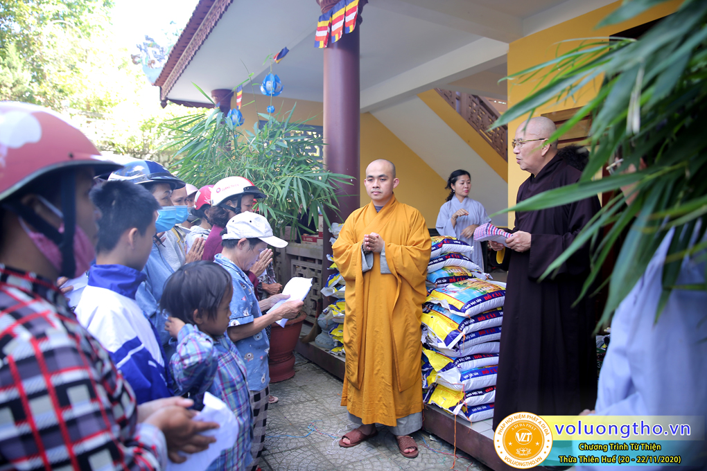 hinh-anh-tu-thien-tai-tinh-thua-thien-hue-tu-ngay-20-22-11-2020-chua-quan-the-am-duc-trong-lam-dong-14.jpg