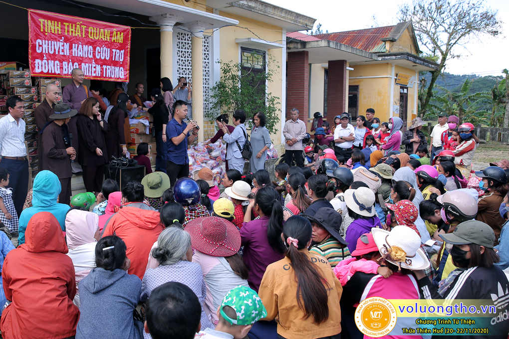 hinh-anh-tu-thien-tai-tinh-thua-thien-hue-tu-ngay-20-22-11-2020-chua-quan-the-am-duc-trong-lam-dong-17.jpg