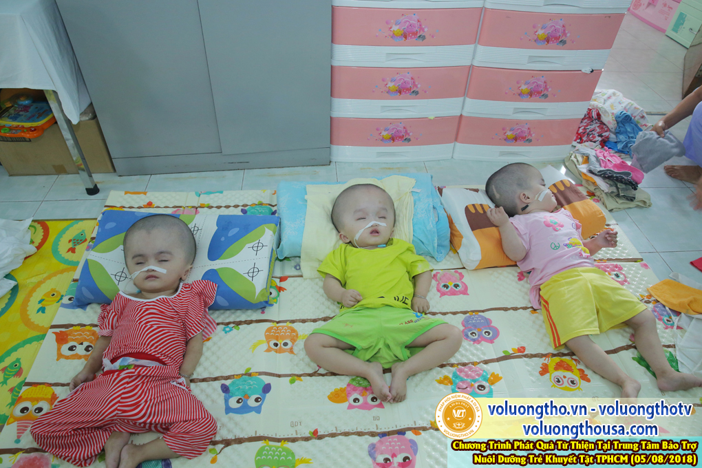 hinh-anh-tu-thien-tai-tp-hcm-ngay-5-8-2018-chua-quan-the-am-duc-trong-lam-dong-35.jpg