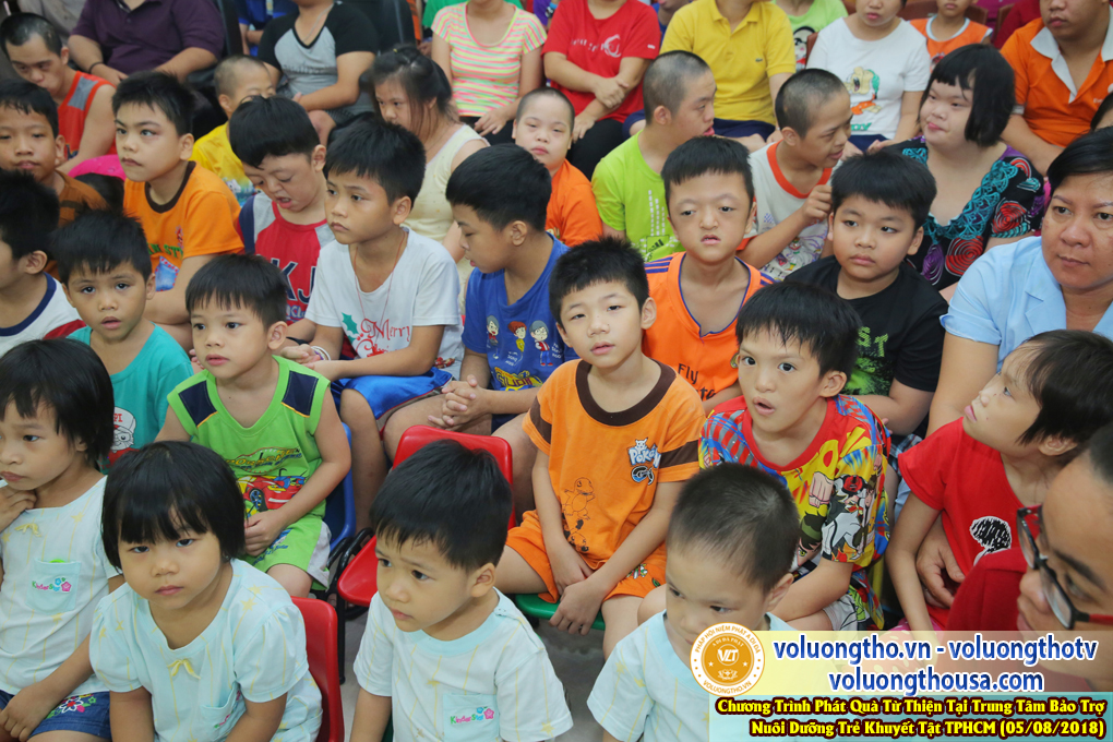 hinh-anh-tu-thien-tai-tp-hcm-ngay-5-8-2018-chua-quan-the-am-duc-trong-lam-dong-4.jpg