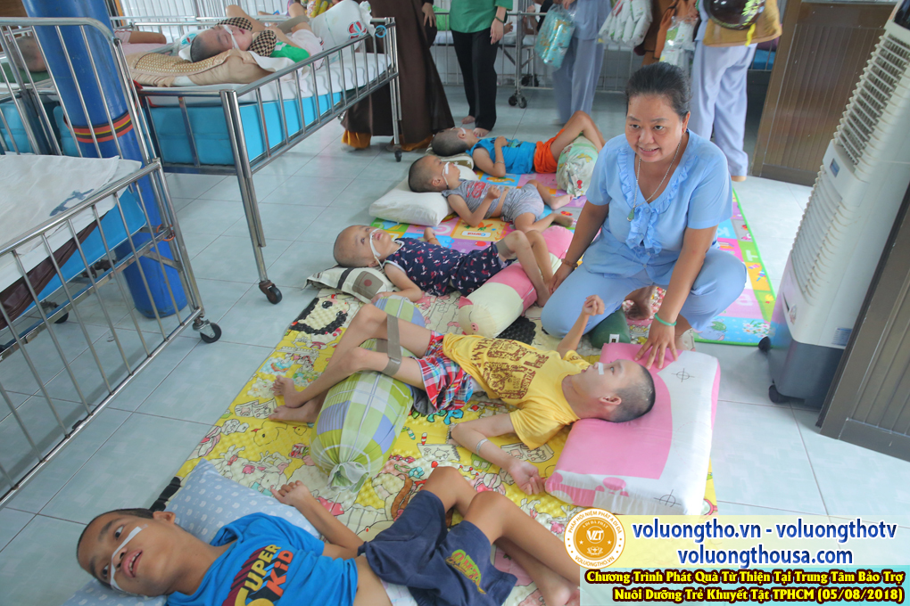 hinh-anh-tu-thien-tai-tp-hcm-ngay-5-8-2018-chua-quan-the-am-duc-trong-lam-dong-50.jpg