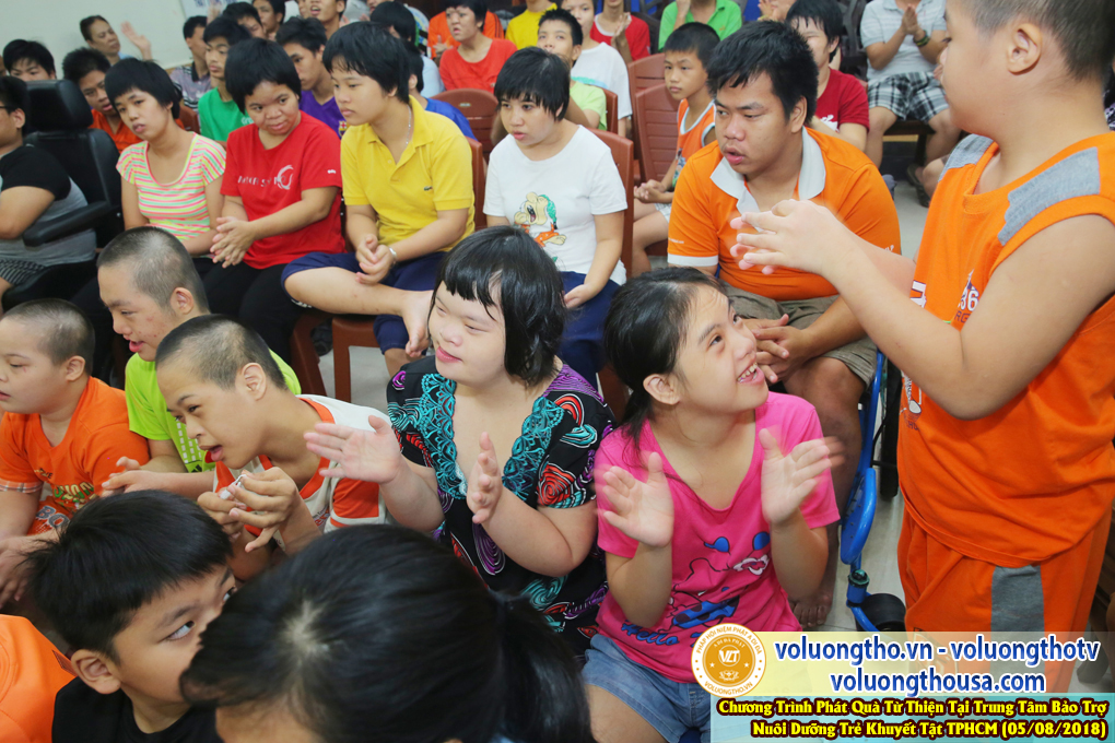 hinh-anh-tu-thien-tai-tp-hcm-ngay-5-8-2018-chua-quan-the-am-duc-trong-lam-dong-9.jpg