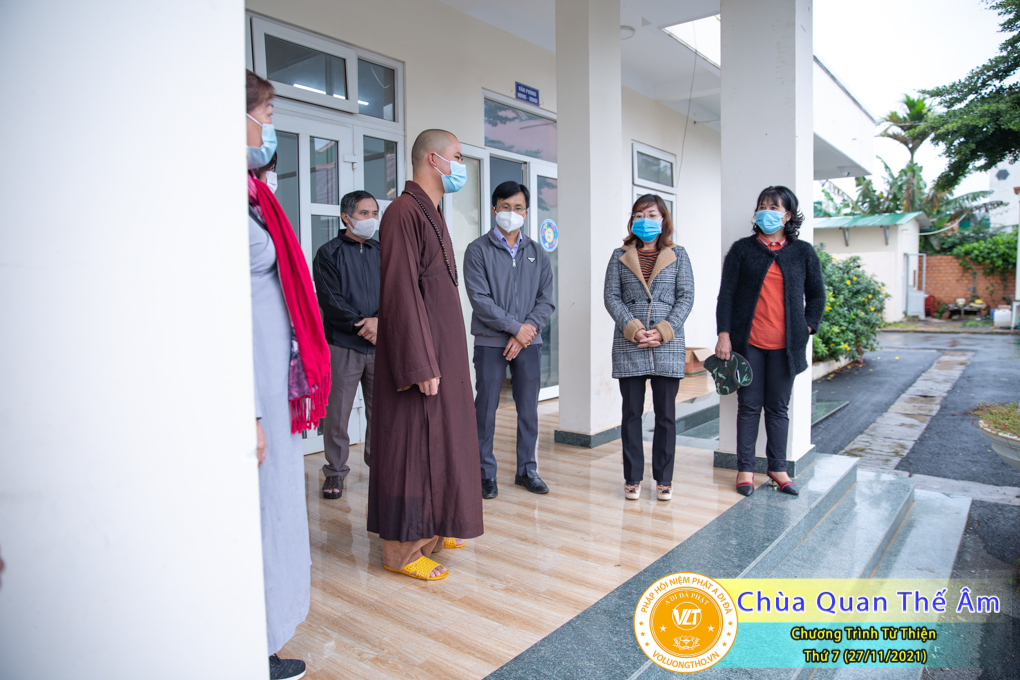hinh-anh-tu-thien-thu-7-ngay-27-11-2021-chua-quan-the-am-duc-trong-lam-dong-2.jpg