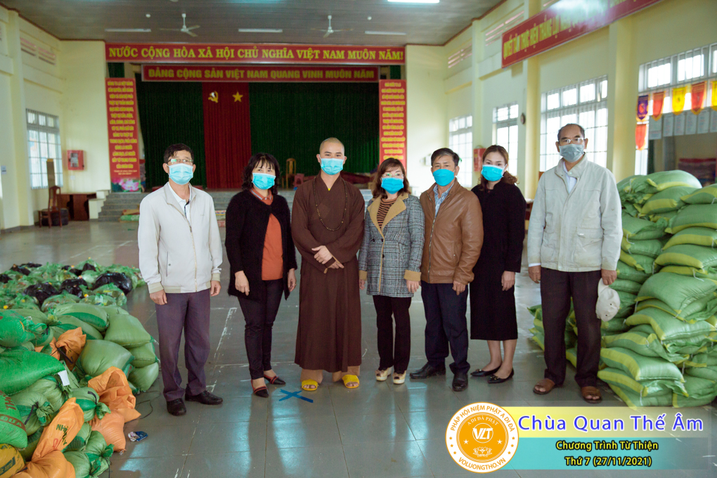 hinh-anh-tu-thien-thu-7-ngay-27-11-2021-chua-quan-the-am-duc-trong-lam-dong-41.jpg