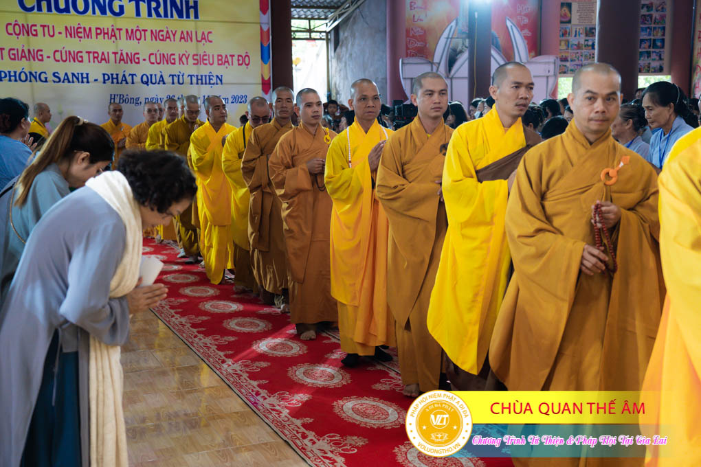 hinh-anh-tu-thien-va-phap-thoai-tai-gia-lai-ngay-26-11-2023-chua-quan-the-am-duc-trong-lam-dong-104.jpg