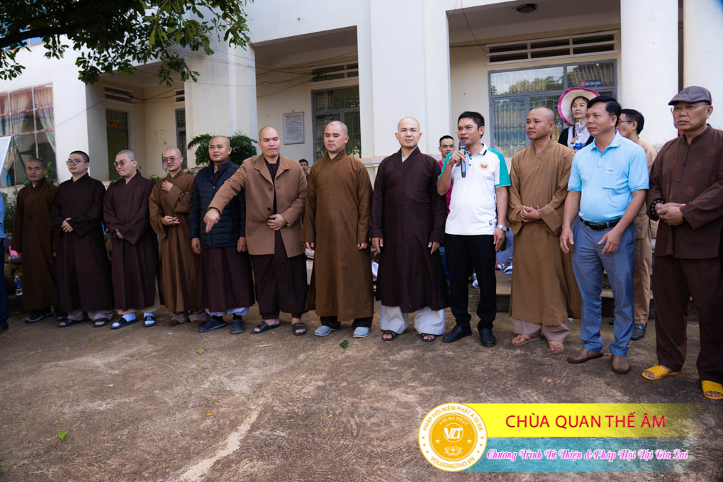 hinh-anh-tu-thien-va-phap-thoai-tai-gia-lai-ngay-26-11-2023-chua-quan-the-am-duc-trong-lam-dong-34.jpg