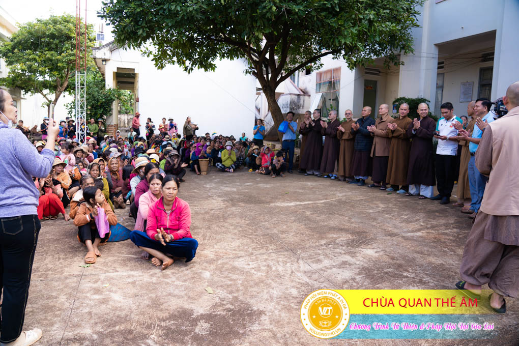 hinh-anh-tu-thien-va-phap-thoai-tai-gia-lai-ngay-26-11-2023-chua-quan-the-am-duc-trong-lam-dong-41.jpg